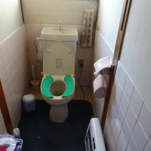 徳島市　名東町にてトイレの修理です。のサムネイル