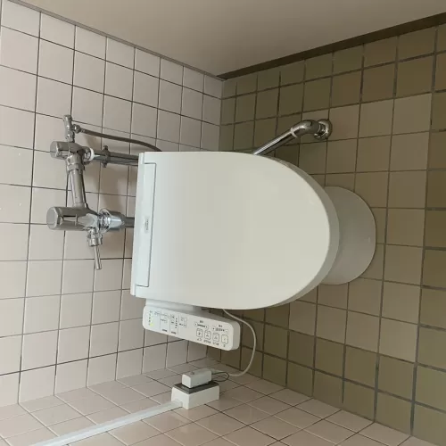 トイレの取り換え工事をしました。のサムネイル